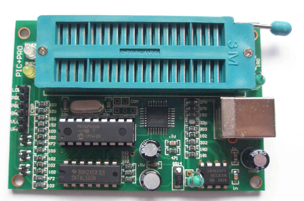 Figura 181 - Una típica placa de programación de microcontroladores
