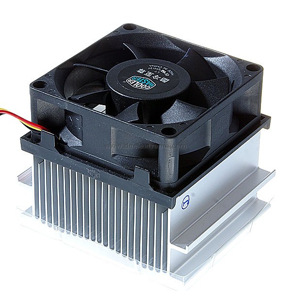    Figura 5 – Disipador térmico con FAN = ventilador (se utiliza en las computadoras para enfriar el microprocesador)
