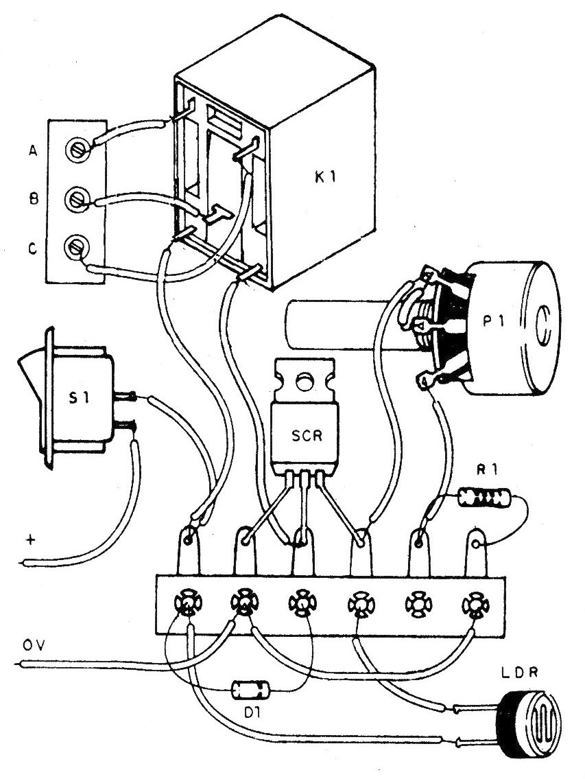 Figura 2 - Montaje mediante un puente de terminales
Figura 2 - Montaje mediante un puente de terminales